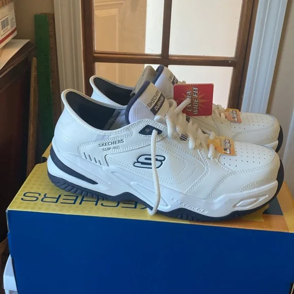 Skechers men’s slip in athletic shoes size 9 4E new without tags or tags - Picture 4 of 7